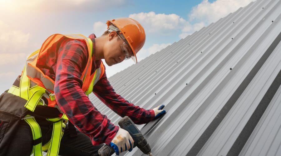 Professional gutter cleaning in Lawton, IA
